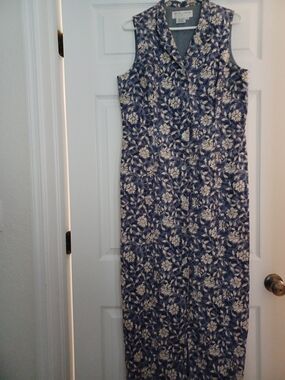 Maggy London Womens Size 12 Buttondown Shift Navy and Ivory Floral Maxi Dress